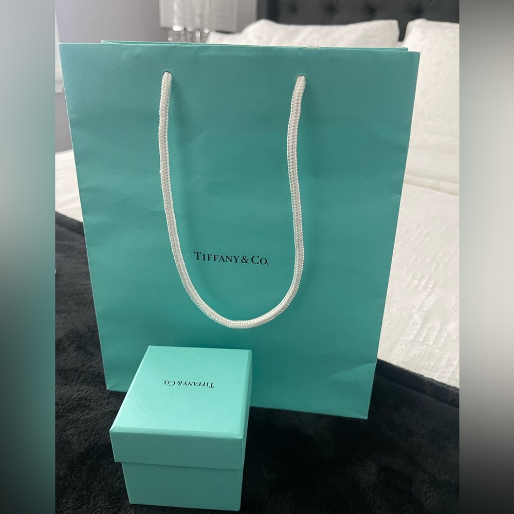 Tiffany gift bag and box